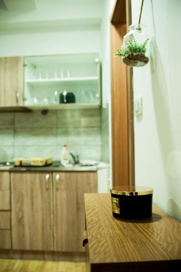 Apartman Flower ชิเบนิก ภายนอก รูปภาพ