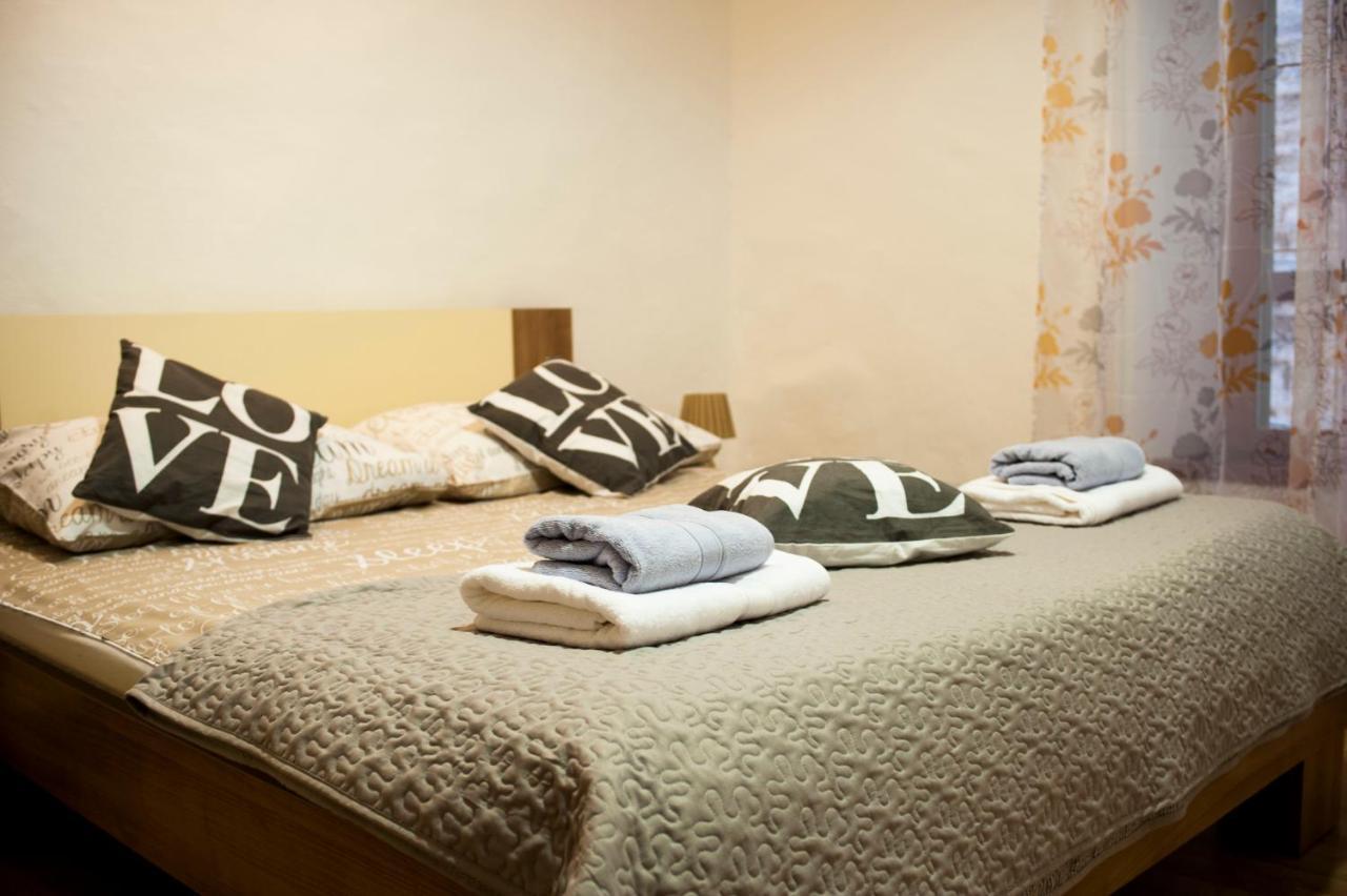 Apartman Flower ชิเบนิก ภายนอก รูปภาพ