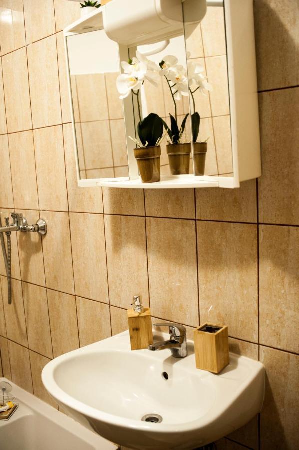 Apartman Flower ชิเบนิก ภายนอก รูปภาพ