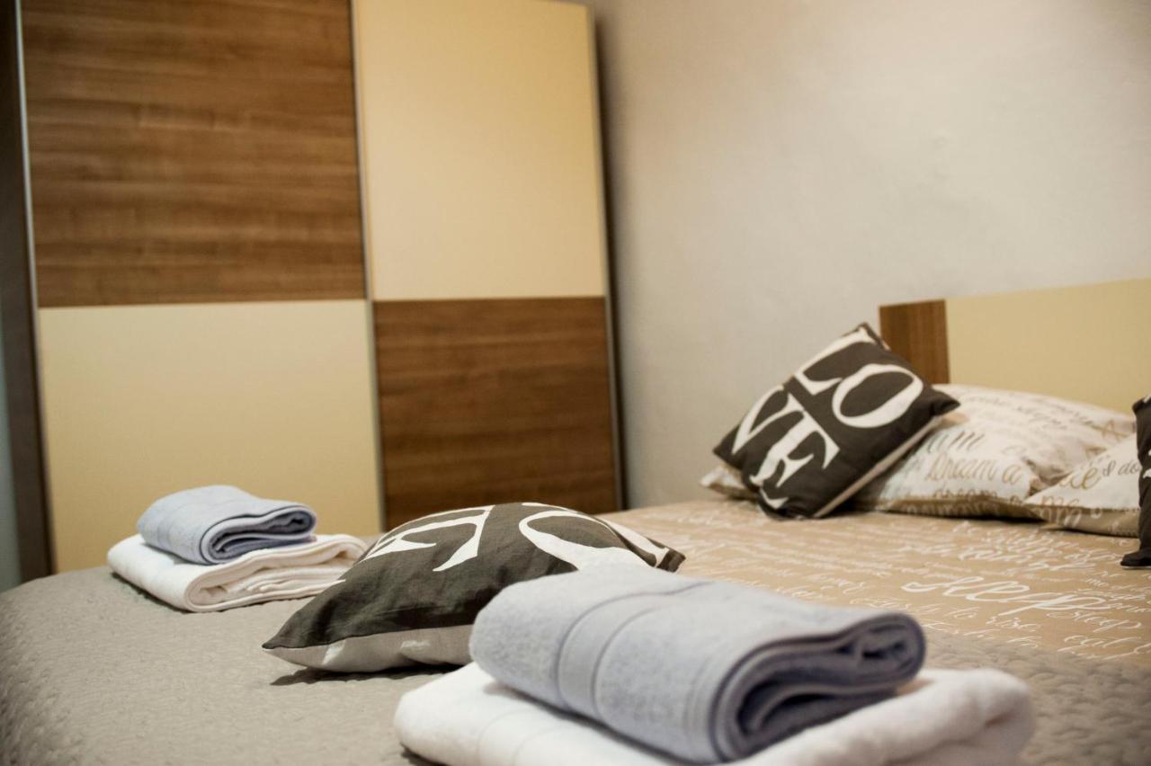 Apartman Flower ชิเบนิก ภายนอก รูปภาพ